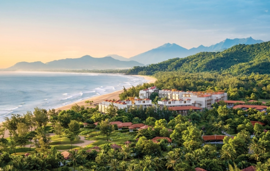 Beachfront resorts in Lang Co are increasingly favored by tourists. Photo: Laguna Lang Co